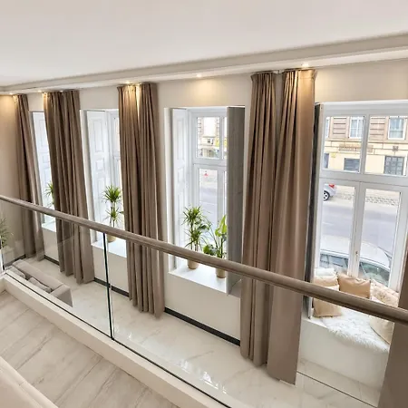 Luxury Loft With Jacuzzi In Apartment *
